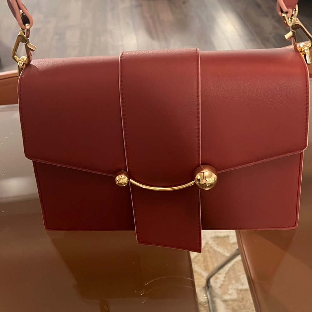 Crescent Shoulder - Claret with Caledonian Pink Edge